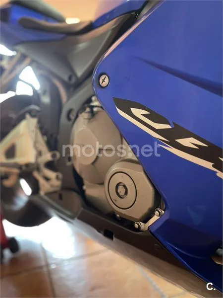 Honda CBR600RR - Vista 6