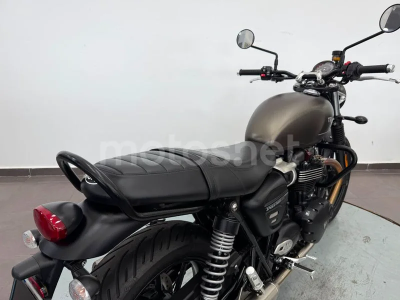 Triumph Speed Twin 900 - Vista 16