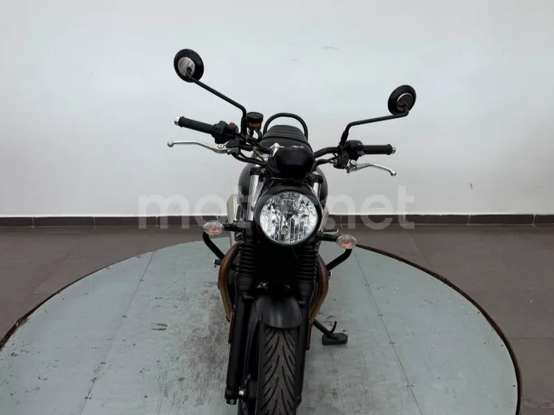 Triumph Speed Twin 900 - Vista 18