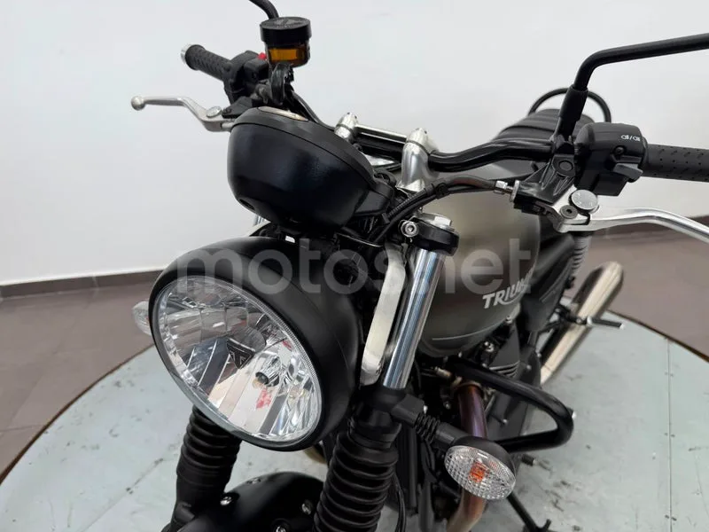 Triumph Speed Twin 900 - Vista 20