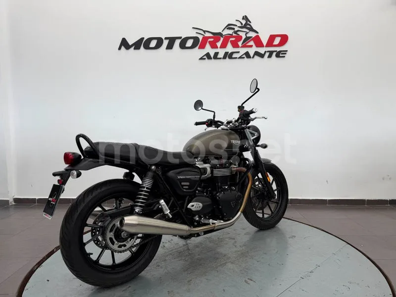 Triumph Speed Twin 900 - Vista 3