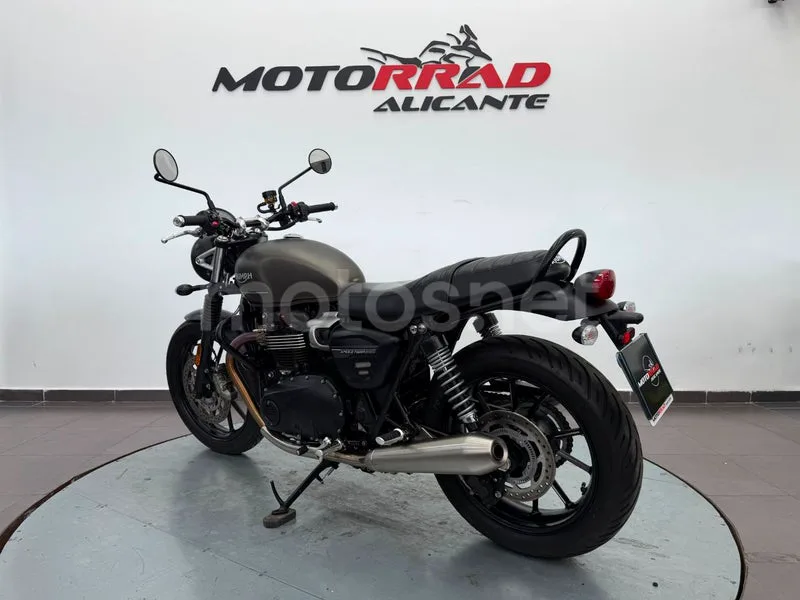 Triumph Speed Twin 900 - Vista 5