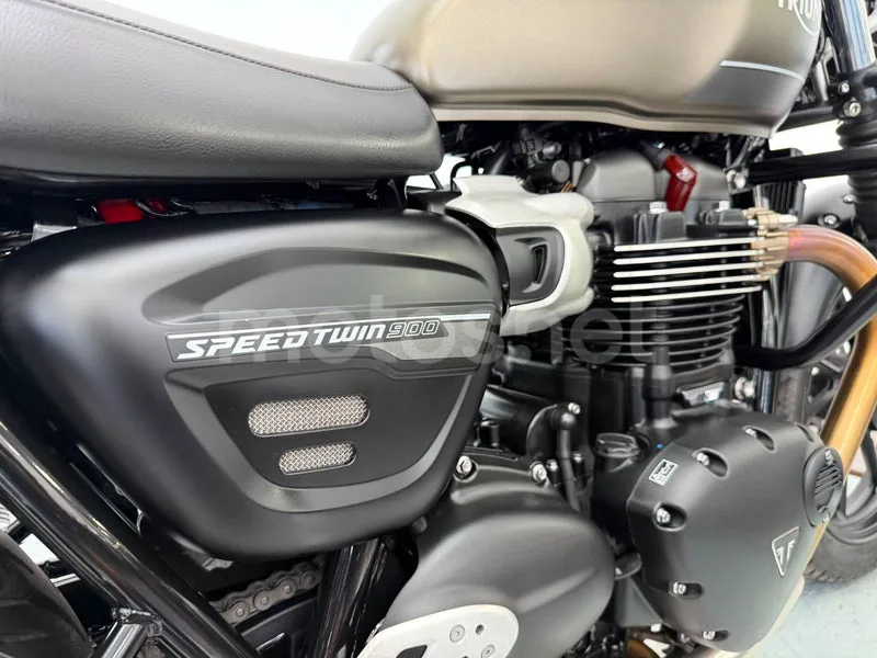Triumph Speed Twin 900 - Vista 7