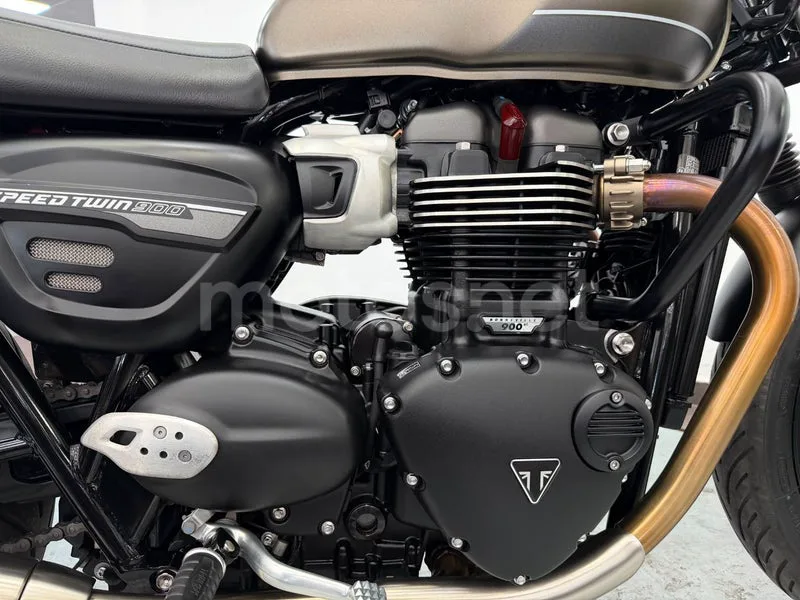 Triumph Speed Twin 900 - Vista 8
