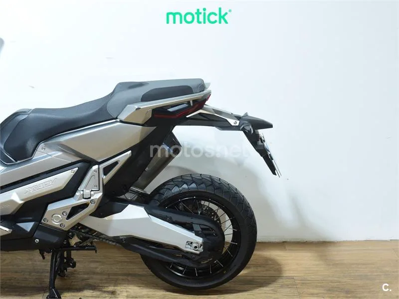 Honda X-ADV - Vista 9