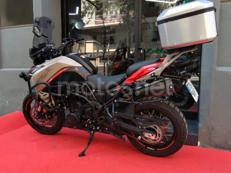 Benelli TRK 702 X - Vista 6