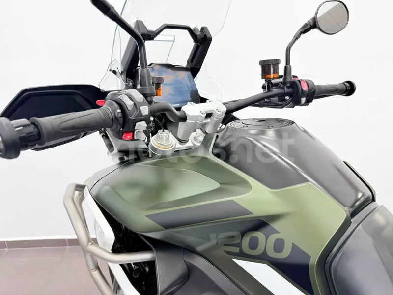 Triumph Tiger 1200 - Vista 14