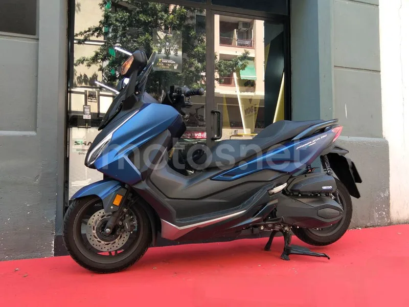 Honda Forza 350 - Vista 5