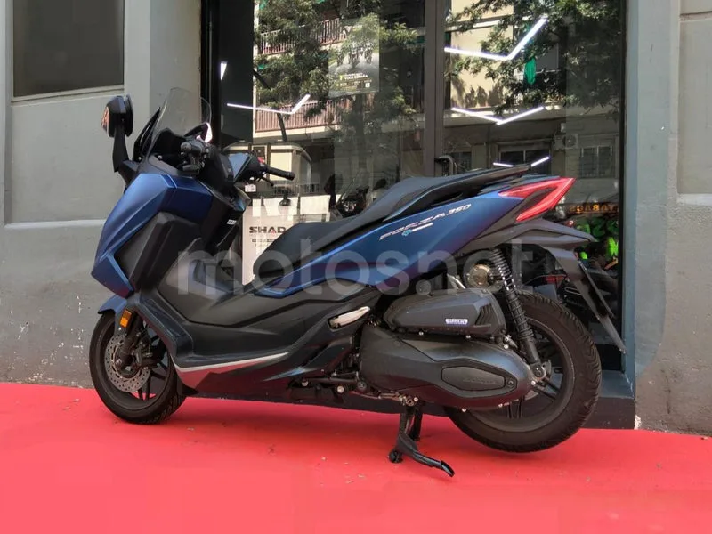 Honda Forza 350 - Vista 6