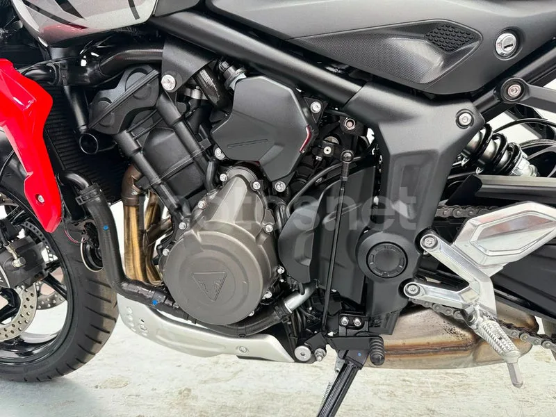 Triumph Trident 660 - Vista 12