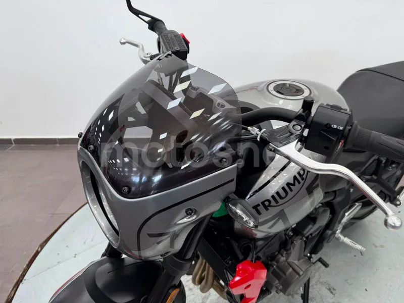 Triumph Trident 660 - Vista 18