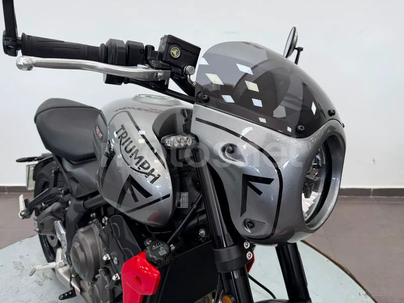 Triumph Trident 660 - Vista 20