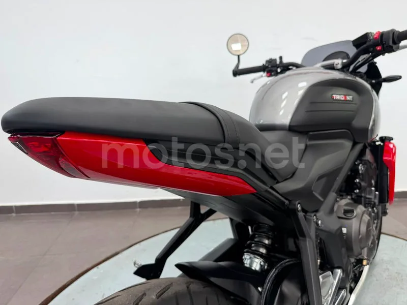Triumph Trident 660 - Vista 8