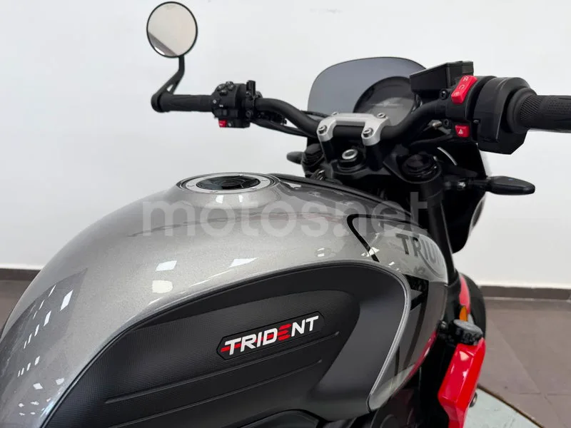 Triumph Trident 660 - Vista 9