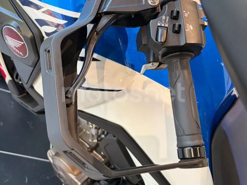 Honda CRF1100L Africa Twin - Vista 3