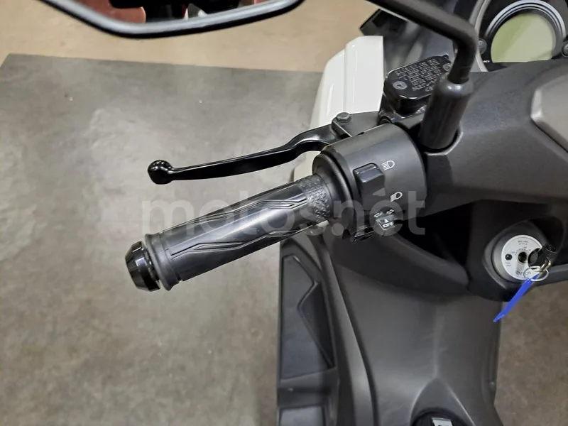 Yamaha NMAX - Vista 21