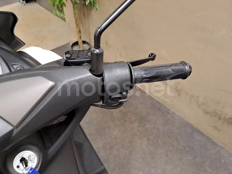 Yamaha NMAX - Vista 22