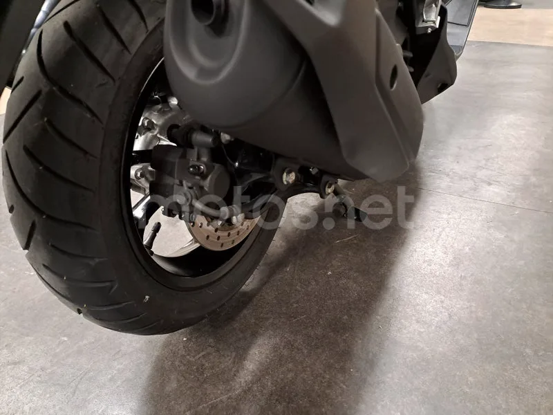 Yamaha NMAX - Vista 24
