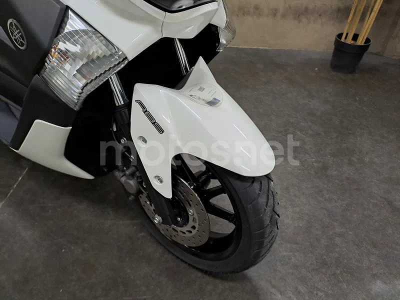 Yamaha NMAX - Vista 10