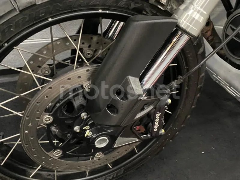 Moto Guzzi V85 TT - Vista 12