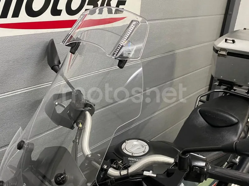 Moto Guzzi V85 TT - Vista 14