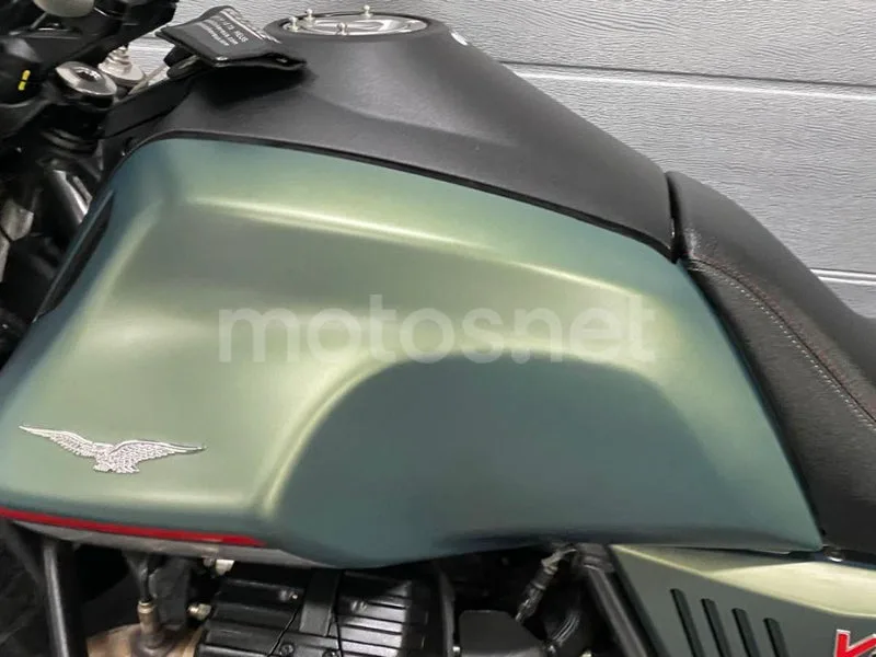 Moto Guzzi V85 TT - Vista 21