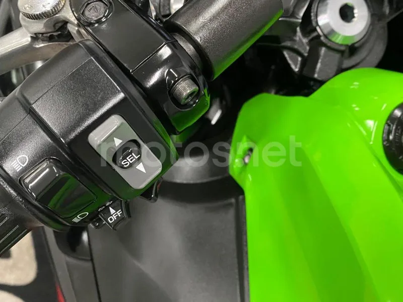 Kawasaki Ninja 650 - Vista 17