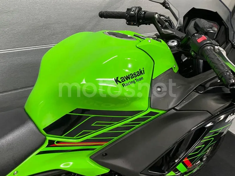 Kawasaki Ninja 650 - Vista 20