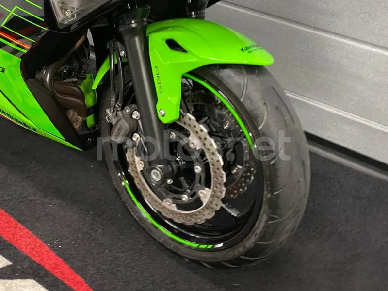 Kawasaki Ninja 650 - Vista 7