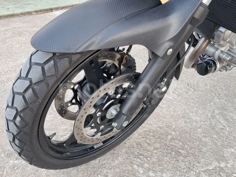 Suzuki V-Strom 650 - Vista 17