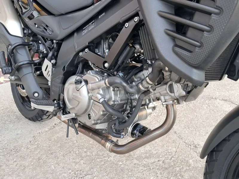 Suzuki V-Strom 650 - Vista 9