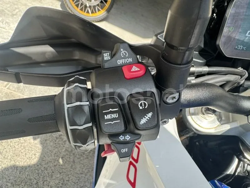 BMW F 900 XR - Vista 7