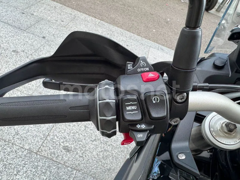 BMW F 900 GS - Vista 7