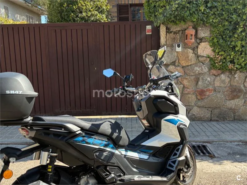 Keeway Vieste 300 XDV 2850 € 2024 Madrid - 2