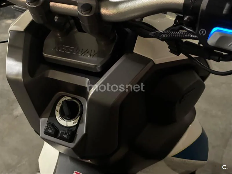 Keeway Vieste 300 XDV - Vista 10
