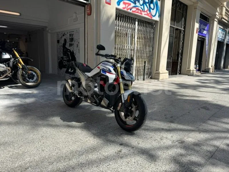 BMW R 1300 R - Vista 4