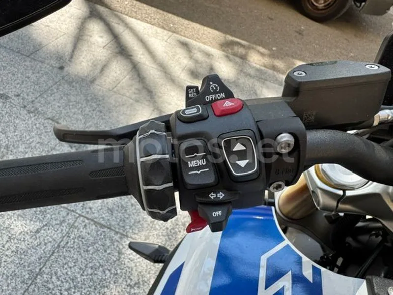 BMW R 1300 R - Vista 7