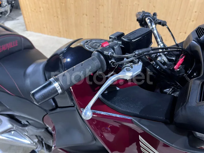 Honda NT700V Deauville - Vista 23