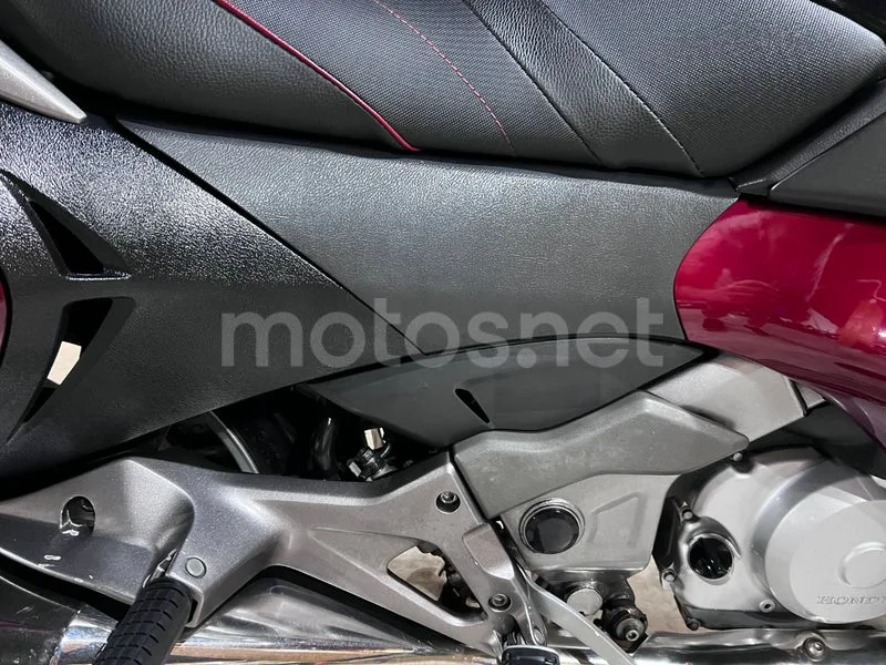 Honda NT700V Deauville - Vista 32