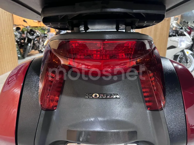 Honda NT700V Deauville - Vista 43