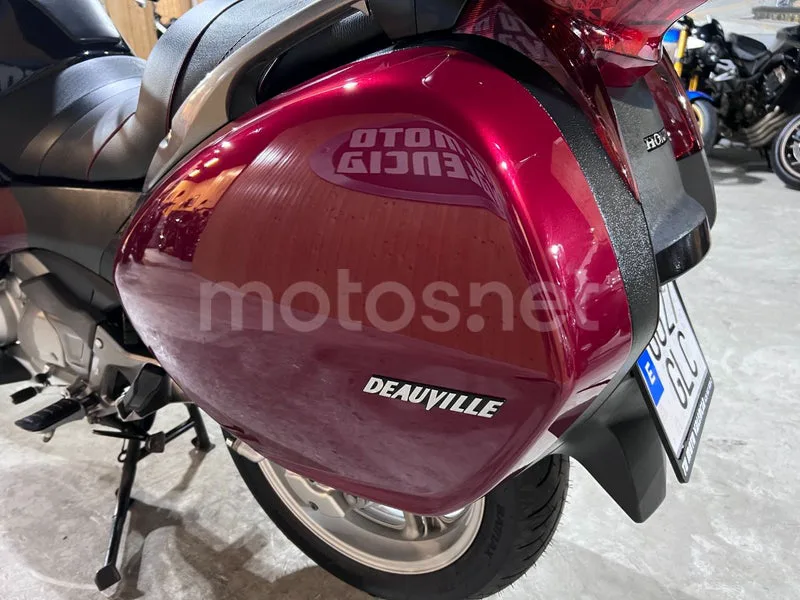 Honda NT700V Deauville - Vista 64