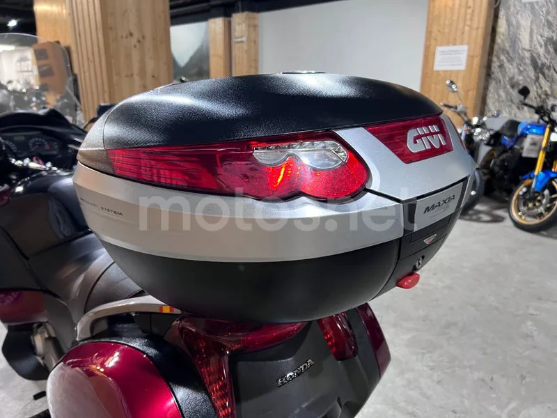 Honda NT700V Deauville - Vista 67