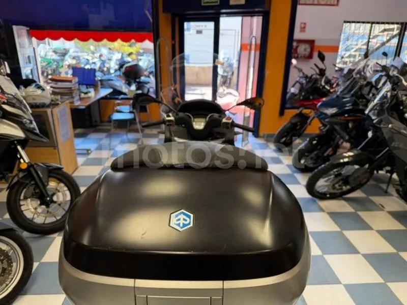 Piaggio MP3 500 LT Sport - Vista 18