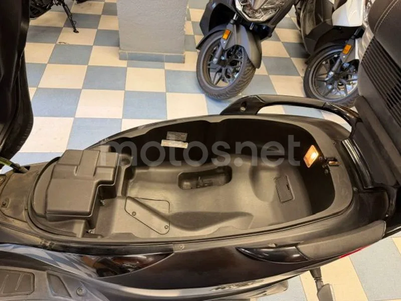 Piaggio MP3 500 LT Sport - Vista 20