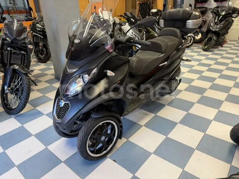 Piaggio MP3 500 LT Sport - Vista 4