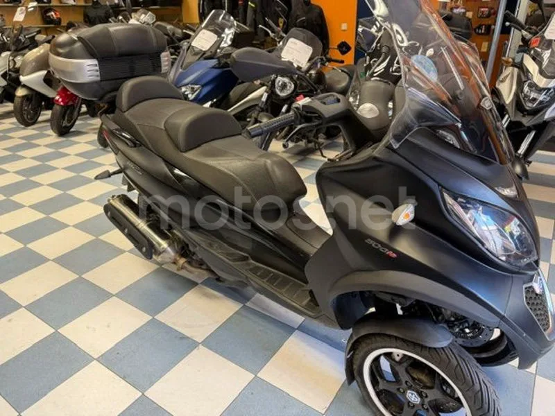 Piaggio MP3 500 LT Sport - Vista 8