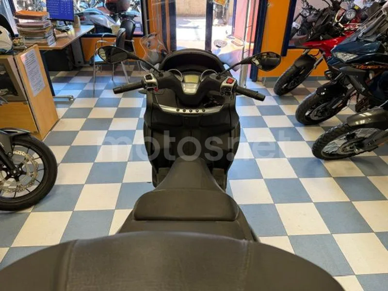 Piaggio MP3 500 LT Sport - Vista 10