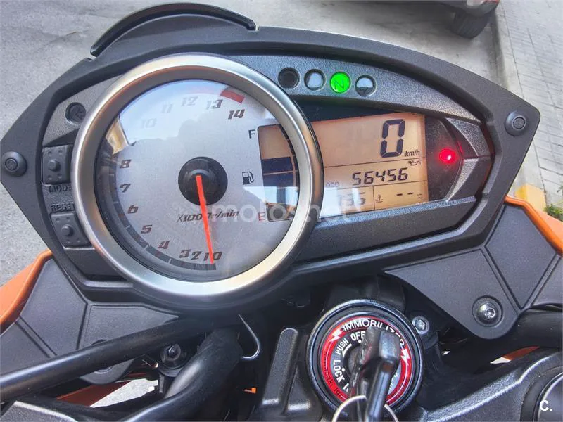 Kawasaki Z750 - Vista 10