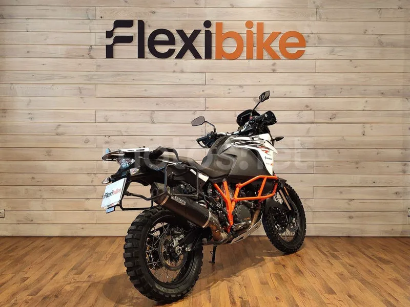 KTM 1090 Adventure - Vista 4