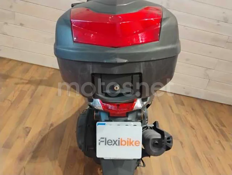 Yamaha NMAX - Vista 6